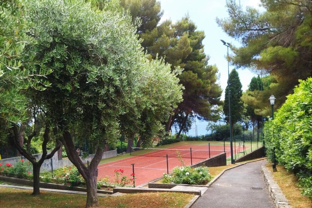 Casaviva - Beautiful Bilo With Shared Pool In Genova Nervi Apartment Екстериор снимка